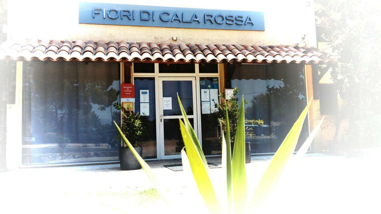 Residence Fiori Di Cala Rossa Lecci Eksteriør billede